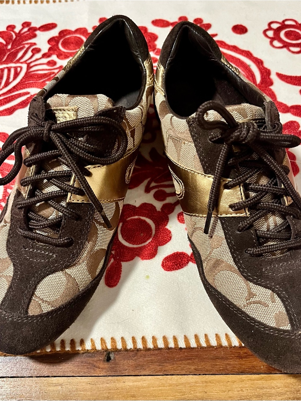 Coach Lexey Signature Logo Sneakers Sz 7 - Picture 2 of 12